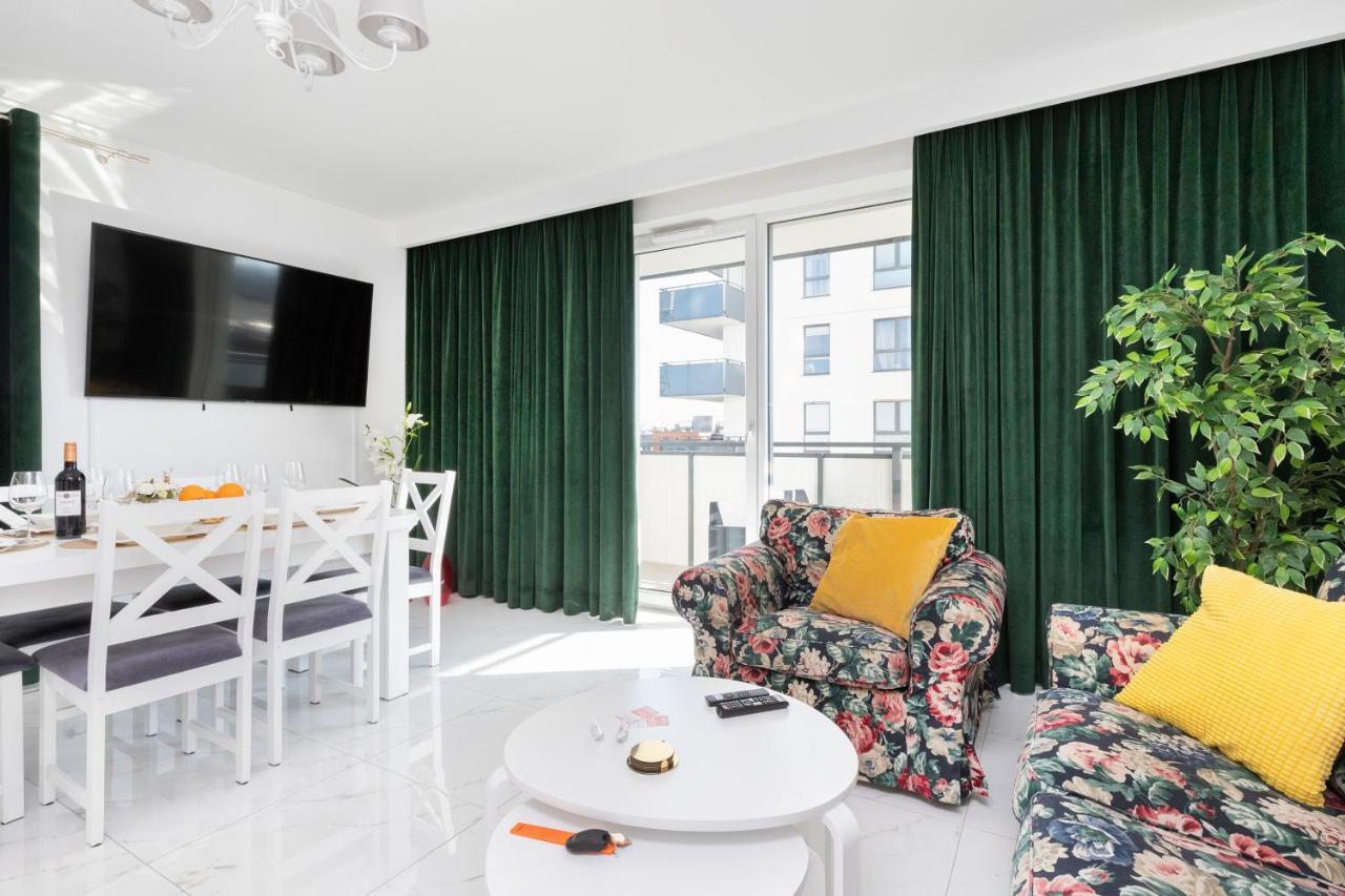 Old Town Bastion Walowa Apartments By Noclegi Renters 格但斯克 外观 照片