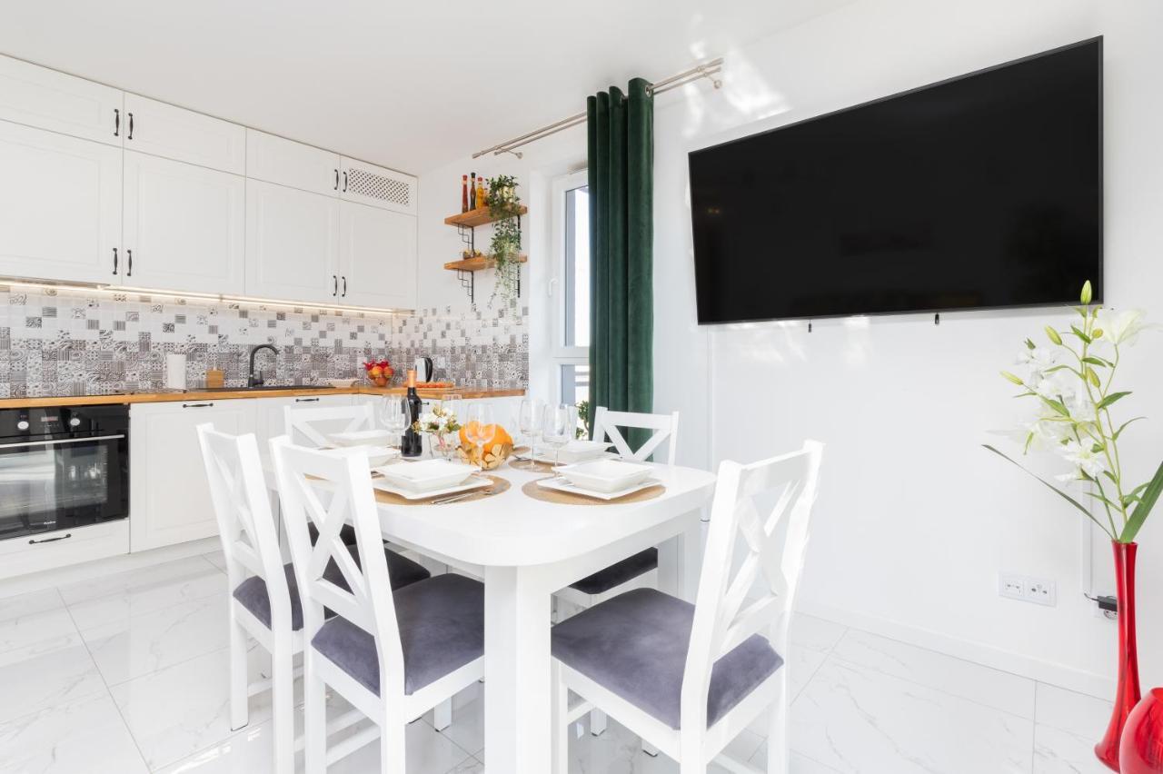 Old Town Bastion Walowa Apartments By Noclegi Renters 格但斯克 外观 照片
