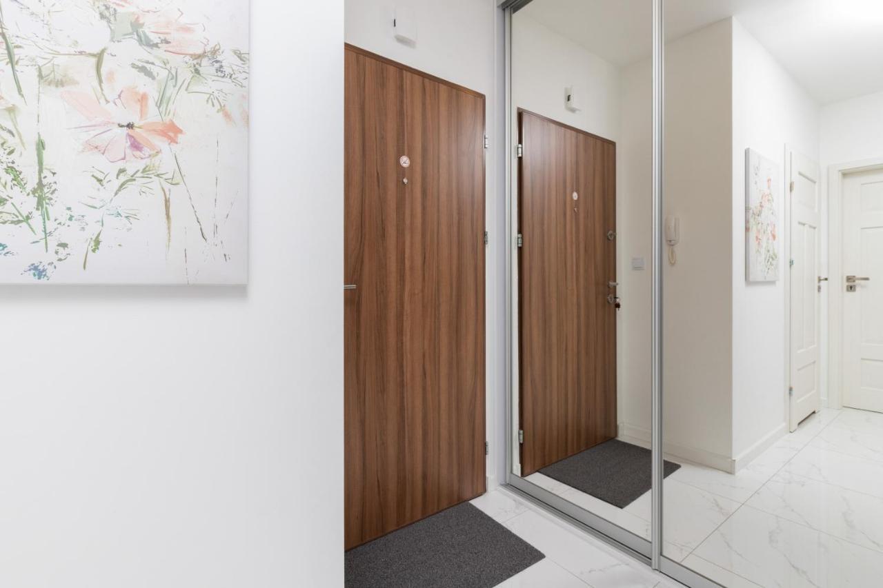 Old Town Bastion Walowa Apartments By Noclegi Renters 格但斯克 外观 照片